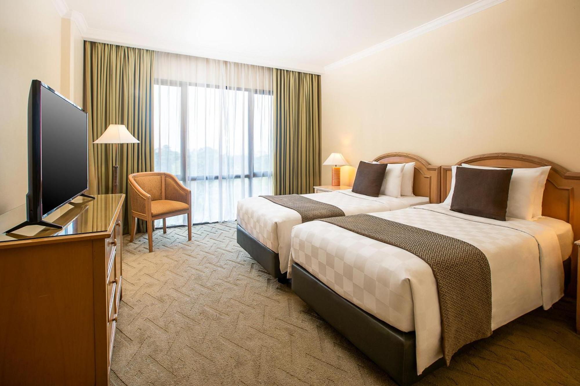 טנגרנג Aryaduta Lippo Village מראה חיצוני תמונה